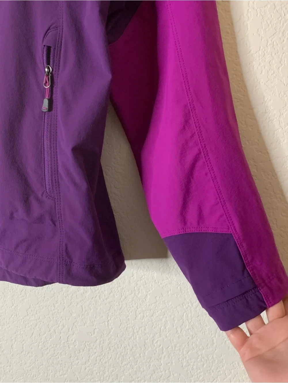 Outdoor research Womens purple ferrosi full zip hooded jacket XL